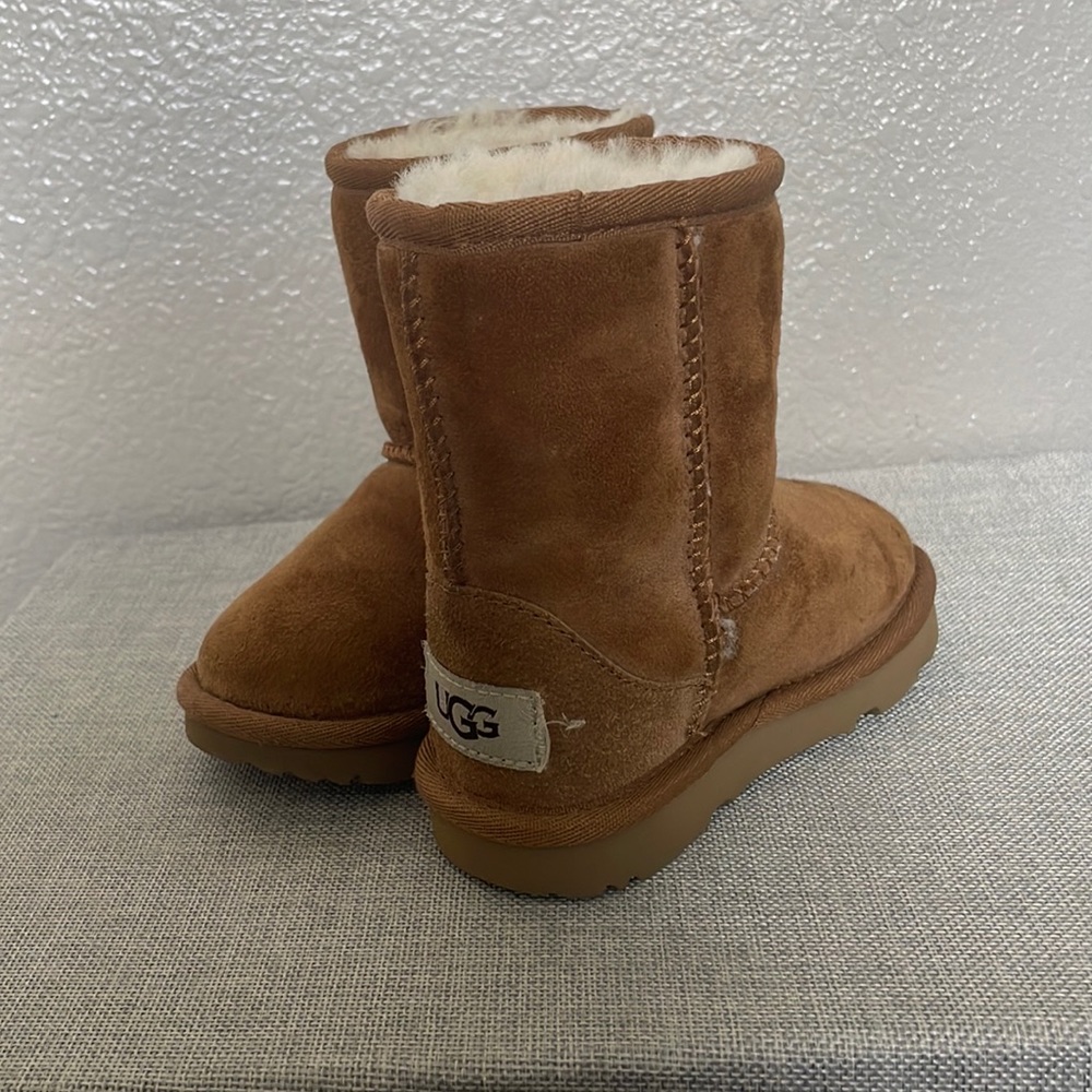 Ugg